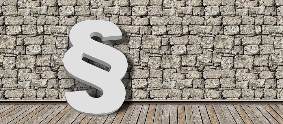 Kdo nese odpovědnost za uklouznutí na chodníku s případnými zdravotními důsledky?